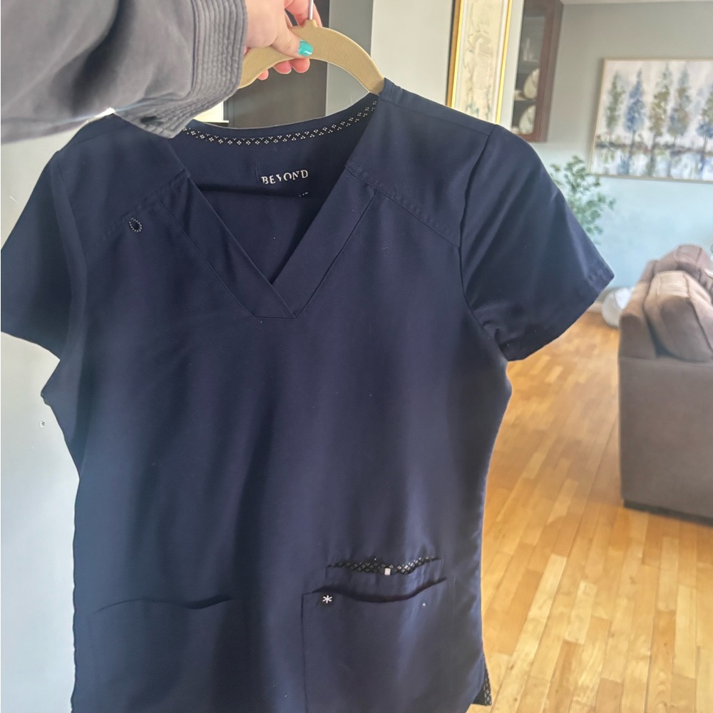 beyond scrubs top and bottom
